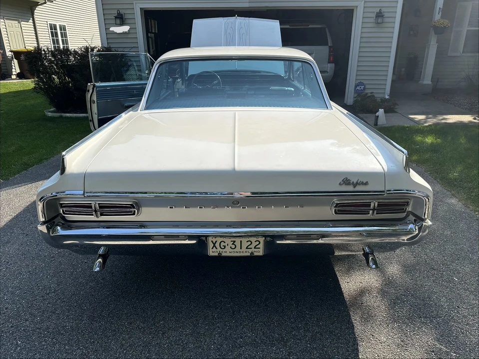 1964 Oldsmobile Starfire - Image 11 of 31