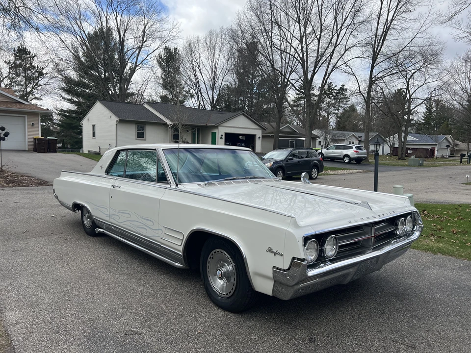 1964 Oldsmobile Starfire - Image 3 of 31