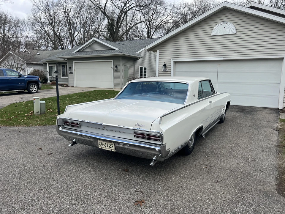 1964 Oldsmobile Starfire - Image 5 of 31
