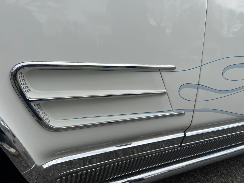 1964 Oldsmobile Starfire - Image 27 of 31