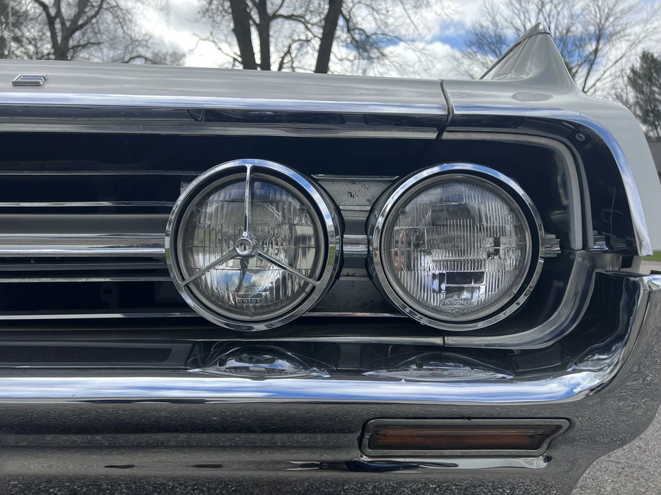 1964 Oldsmobile Starfire - Image 14 of 31