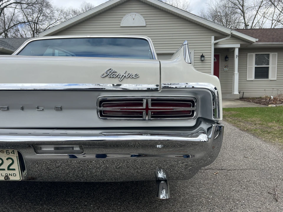 1964 Oldsmobile Starfire - Image 23 of 31
