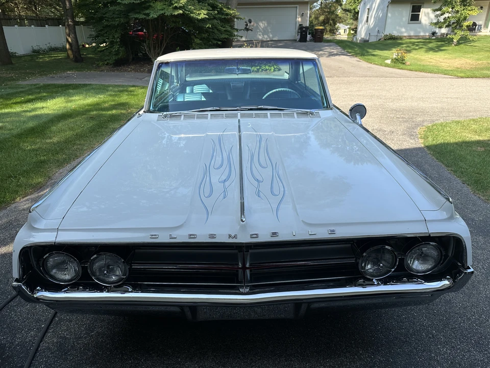 1964 Oldsmobile Starfire - Image 10 of 31