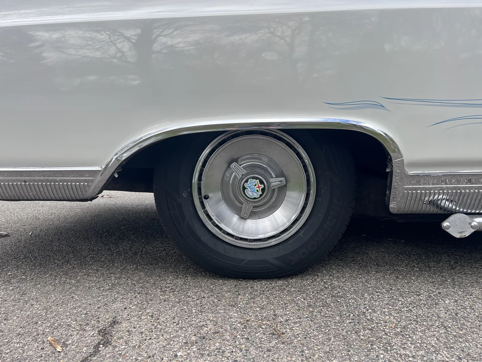 1964 Oldsmobile Starfire - Image 20 of 31