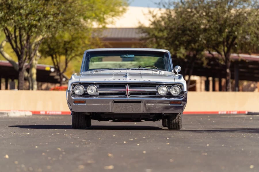 1964 Oldsmobile Starfire - Image 4 of 31