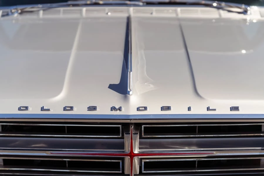 1964 Oldsmobile Starfire - Image 8 of 31