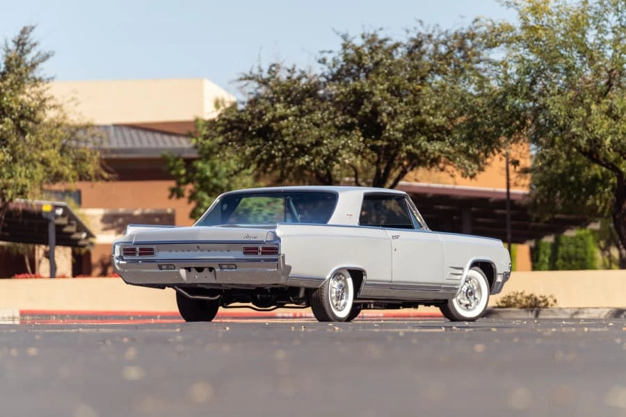 1964 Oldsmobile Starfire - Image 3 of 31