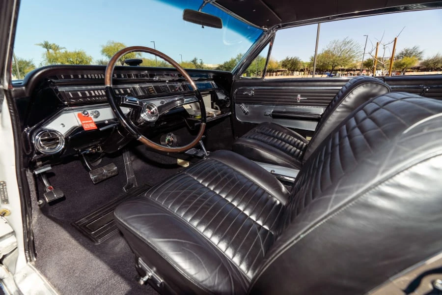 1964 Oldsmobile Starfire - Image 25 of 31