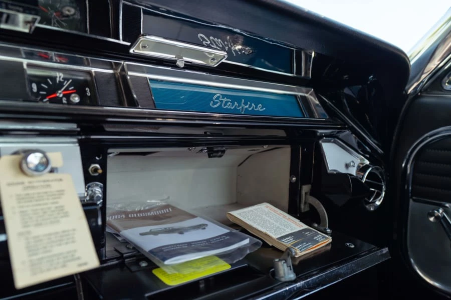 1964 Oldsmobile Starfire - Image 21 of 31
