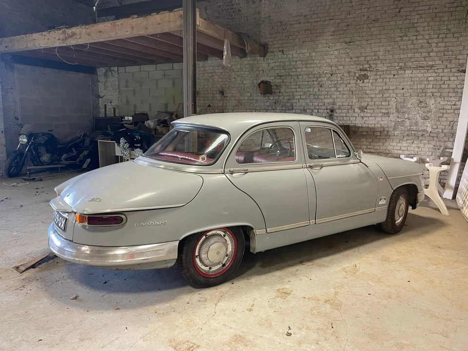 1964 Panhard - Image 2 of 31
