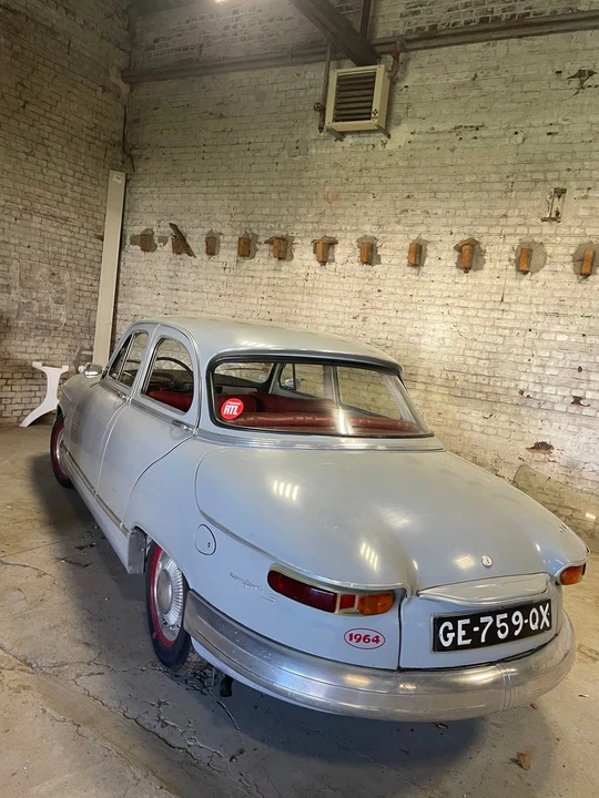 1964 Panhard - Image 3 of 31