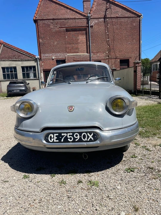 1964 Panhard - Image 5 of 31
