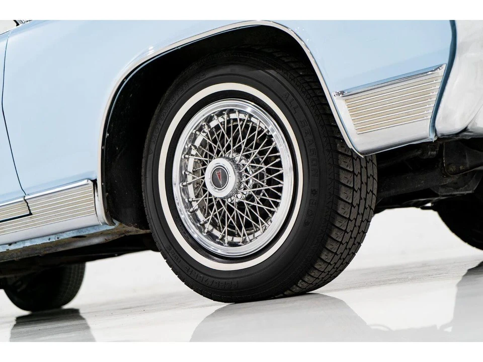 1964 Pontiac Bonneville 2nd Gen - Image 5 of 31