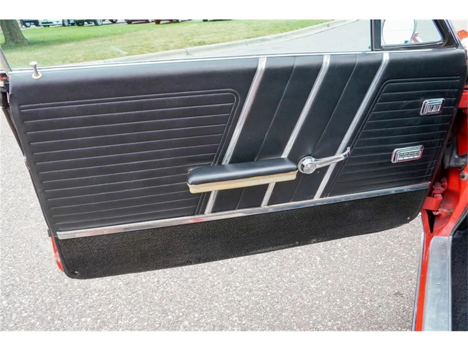 1964 Pontiac Bonneville 2nd Gen - Image 11 of 31