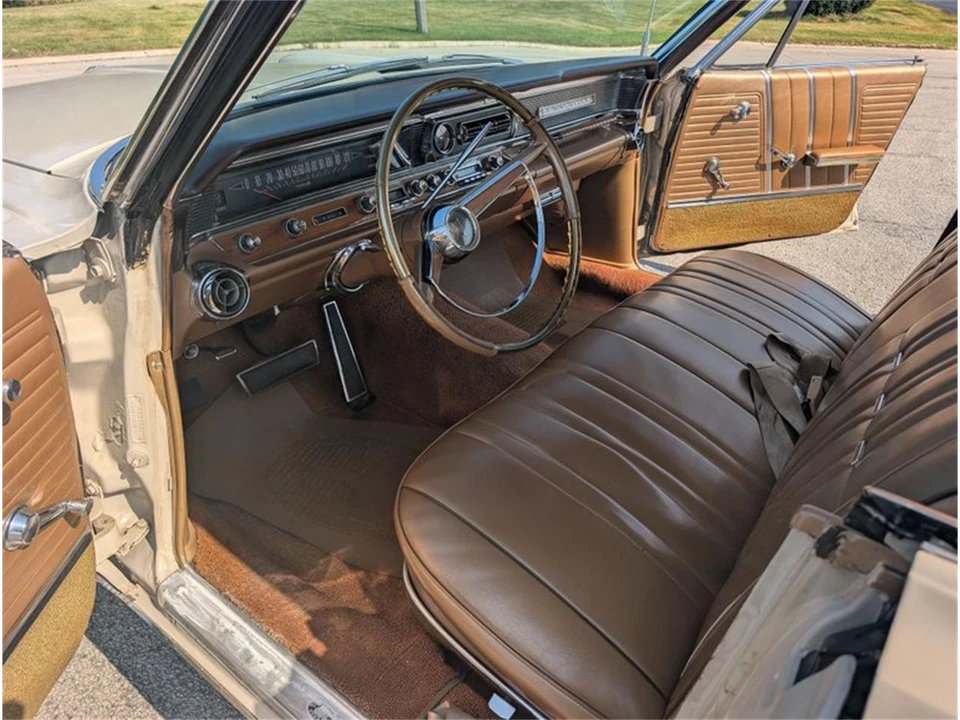 1964 Pontiac Bonneville 2nd Gen - Image 6 of 31