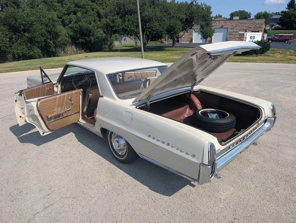 1964 Pontiac Bonneville 2nd Gen - Image 4 of 24