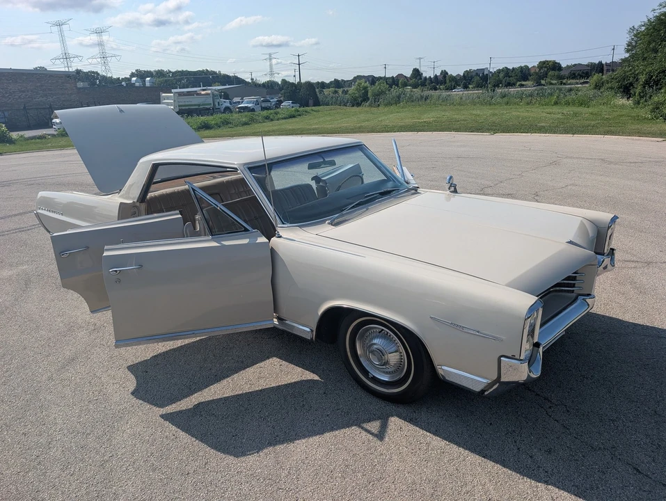 1964 Pontiac Bonneville 2nd Gen - Image 5 of 24