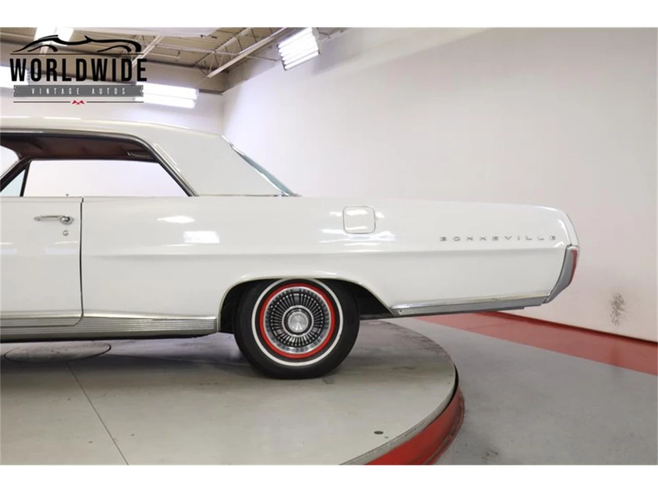 1964 Pontiac Bonneville 2nd Gen - Image 10 of 31