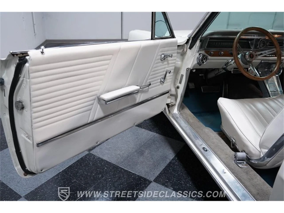 1964 Pontiac Bonneville 2nd Gen - Image 29 of 31