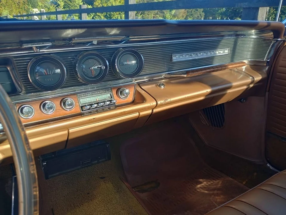 1964 Pontiac Bonneville 2nd Gen - Image 11 of 19