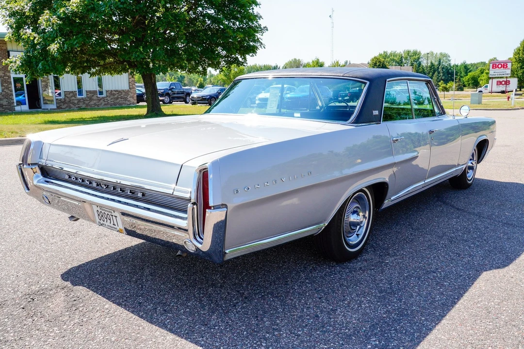 1964 Pontiac Bonneville 2nd Gen - Image 4 of 31