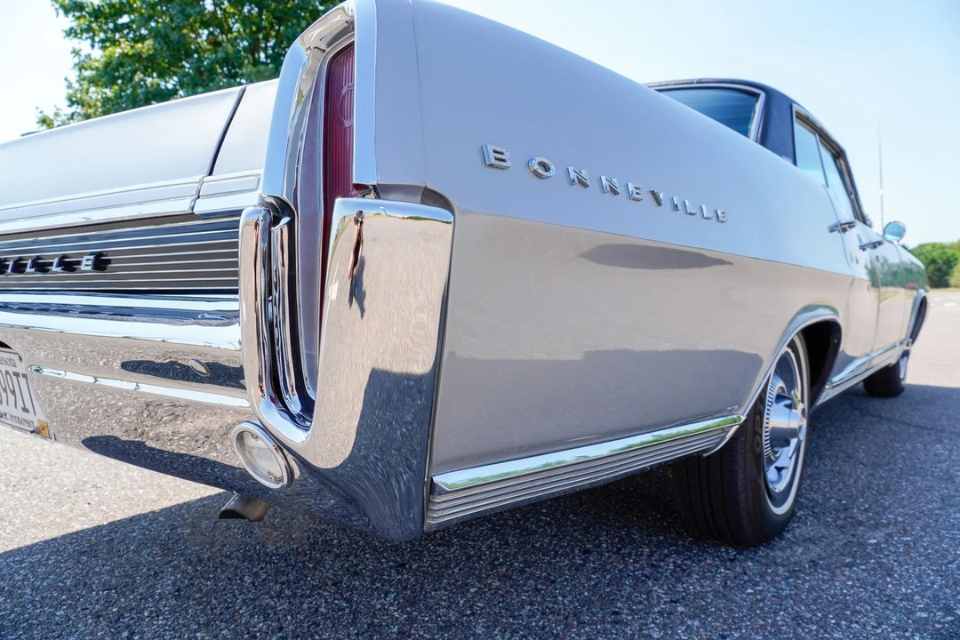 1964 Pontiac Bonneville 2nd Gen - Image 29 of 31