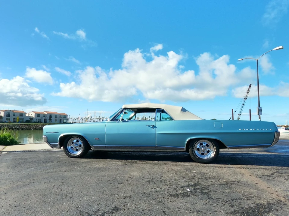 1964 Pontiac Bonneville 2nd Gen - Image 9 of 31
