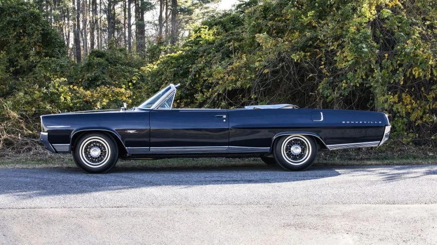 1964 Pontiac Bonneville 2nd Gen - Image 2 of 31