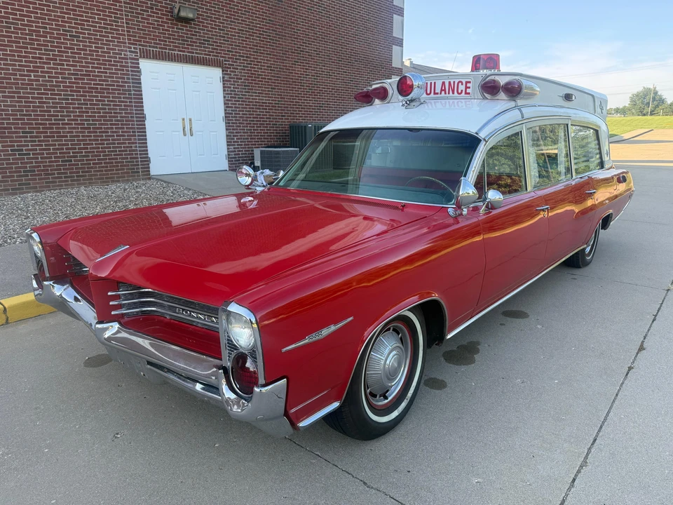 1964 Pontiac Bonneville 2nd Gen - Image 7 of 31