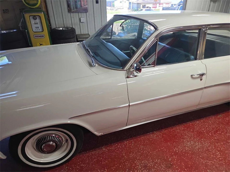 1964 Pontiac Catalina 3rd Gen - Image 5 of 31