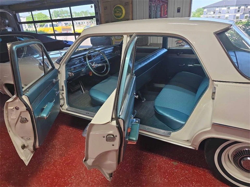 1964 Pontiac Catalina 3rd Gen - Image 27 of 31