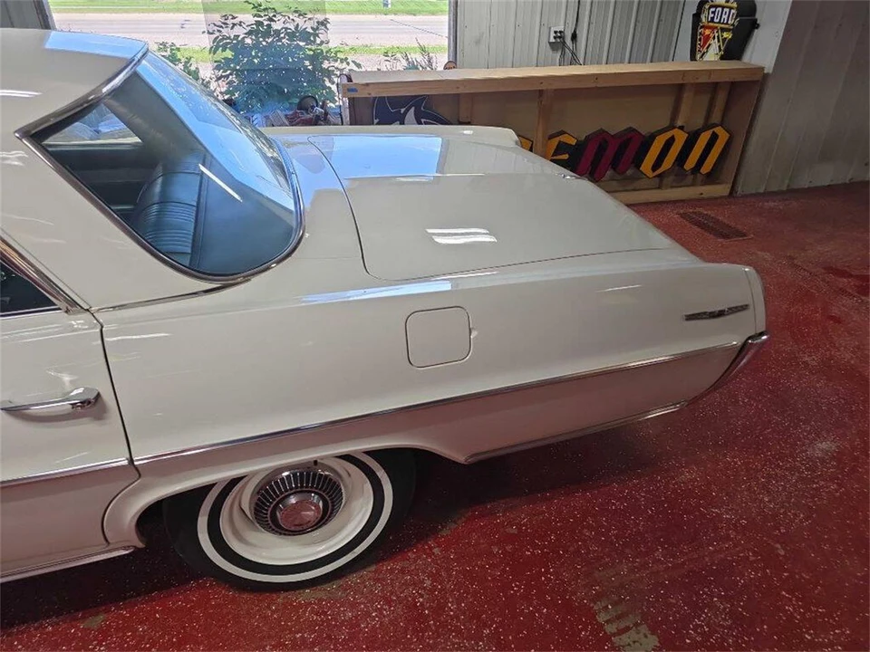 1964 Pontiac Catalina 3rd Gen - Image 9 of 31