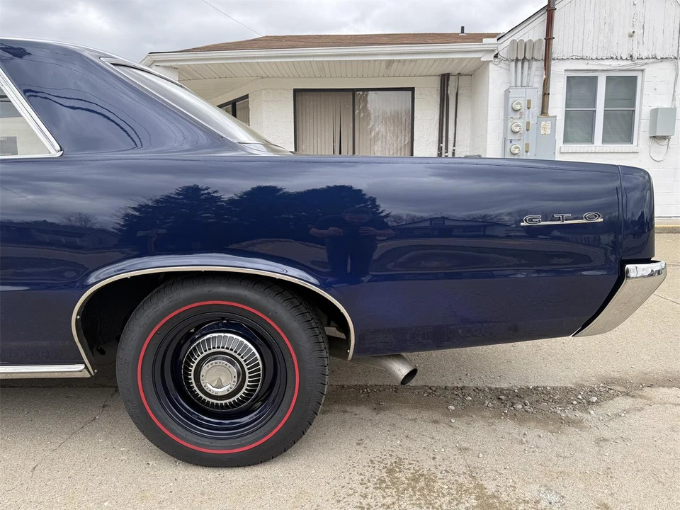 1964 Pontiac GTO 1st Gen - Image 29 of 31