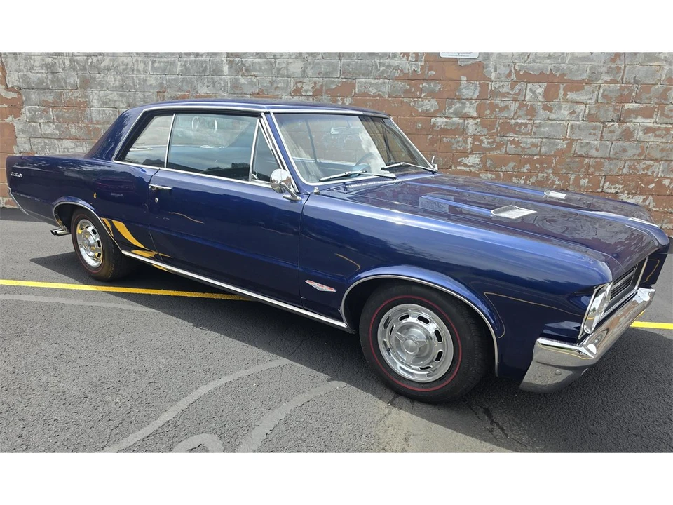 1964 Pontiac GTO 1st Gen - Image 18 of 31