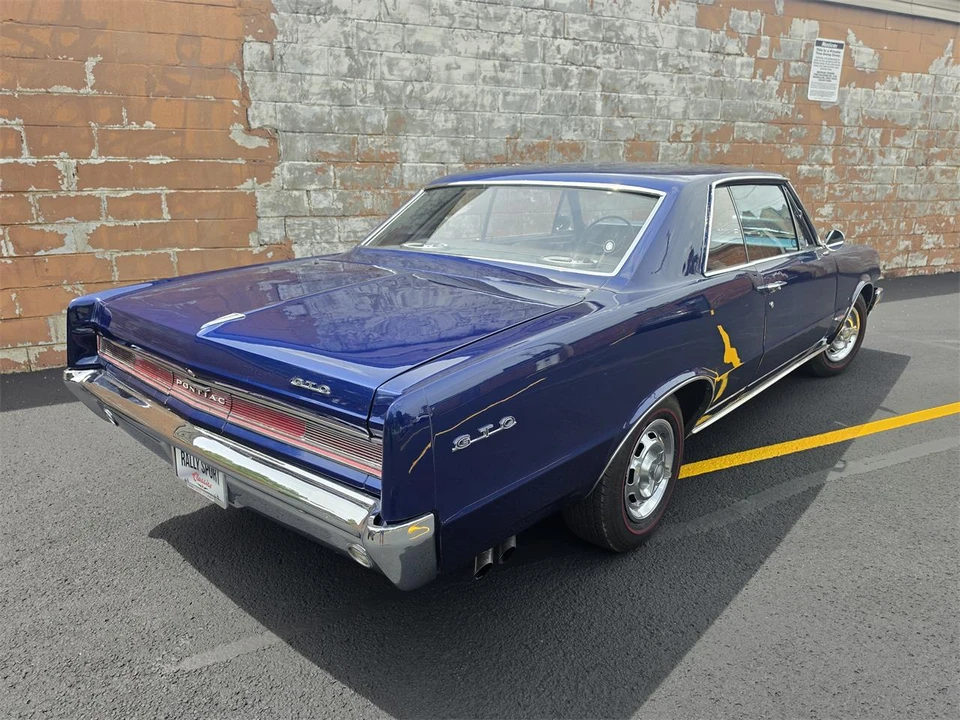 1964 Pontiac GTO 1st Gen - Image 19 of 31