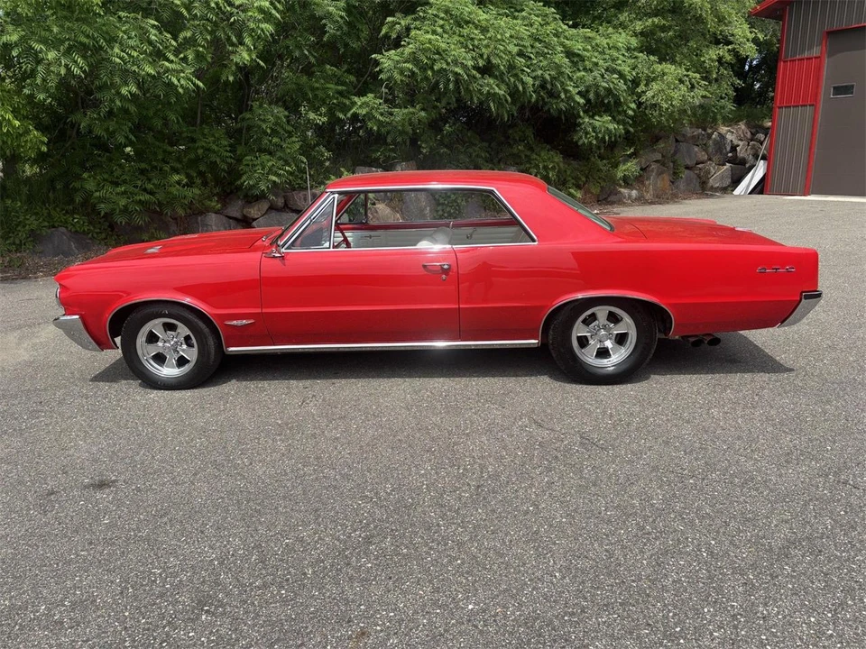 1964 Pontiac GTO 1st Gen - Image 4 of 31