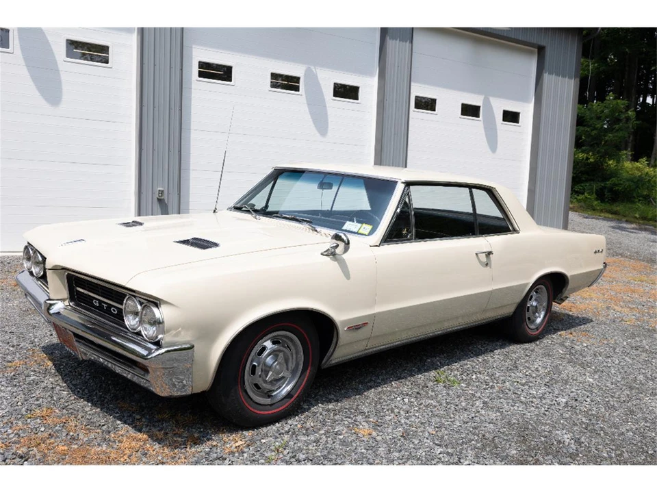 1964 Pontiac GTO 1st Gen - Image 4 of 31