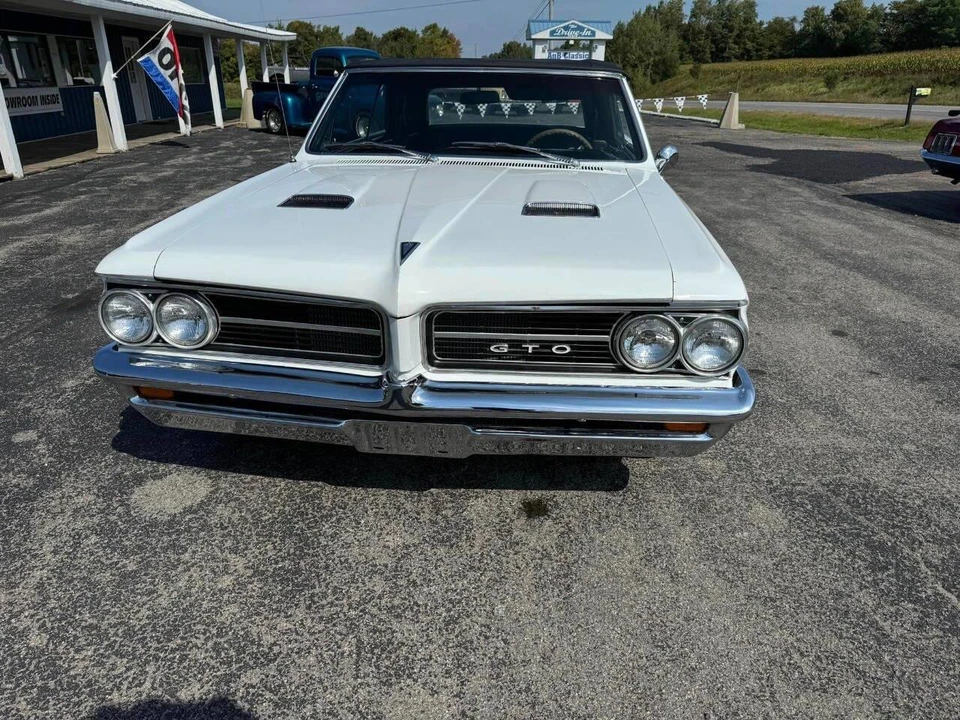 1964 Pontiac GTO 1st Gen - Image 19 of 31