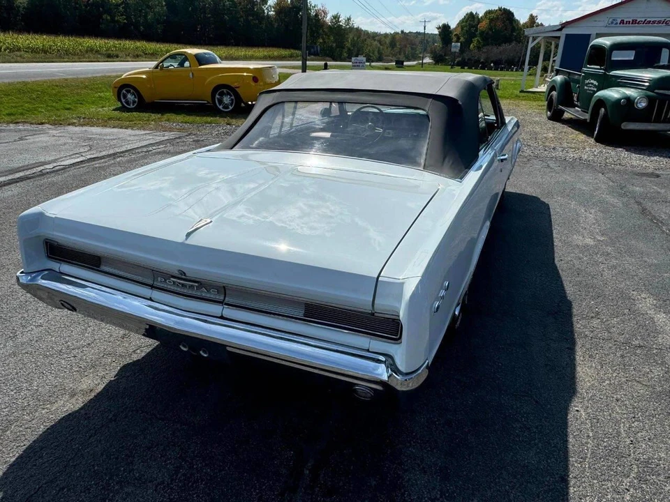 1964 Pontiac GTO 1st Gen - Image 23 of 31