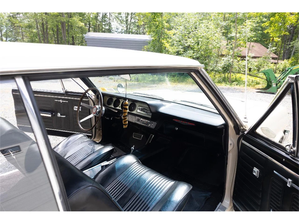 1964 Pontiac GTO 1st Gen - Image 26 of 31