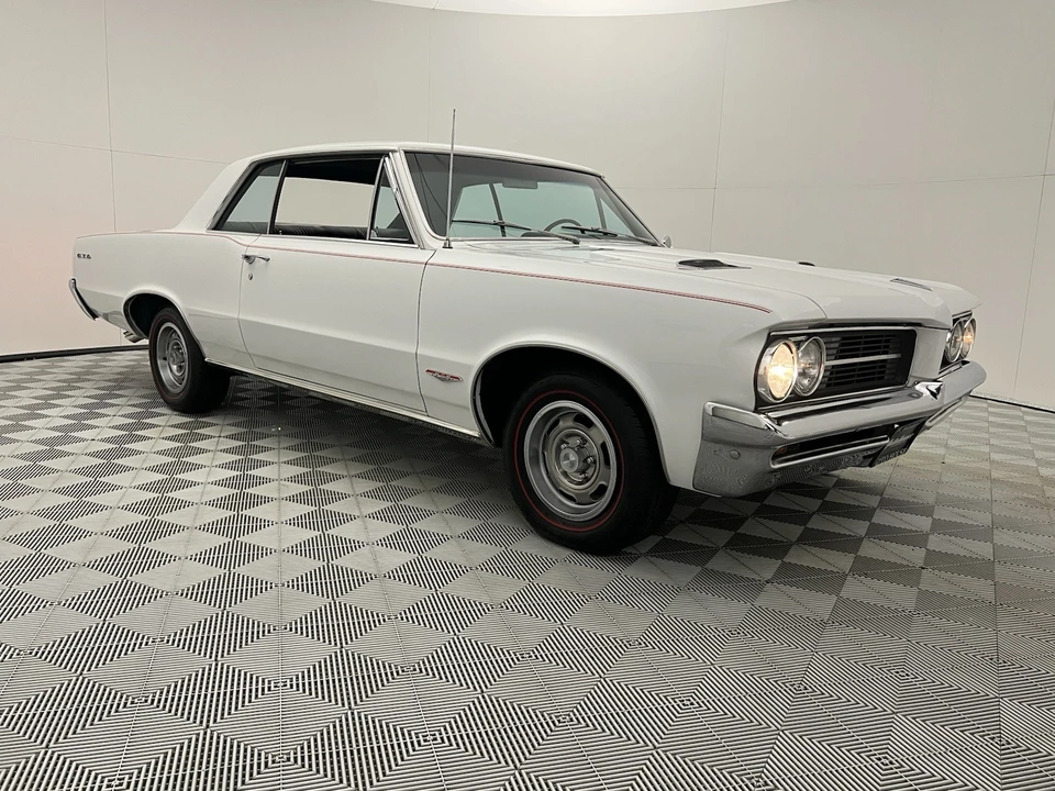 1964 Pontiac GTO 1st Gen - Image 19 of 21