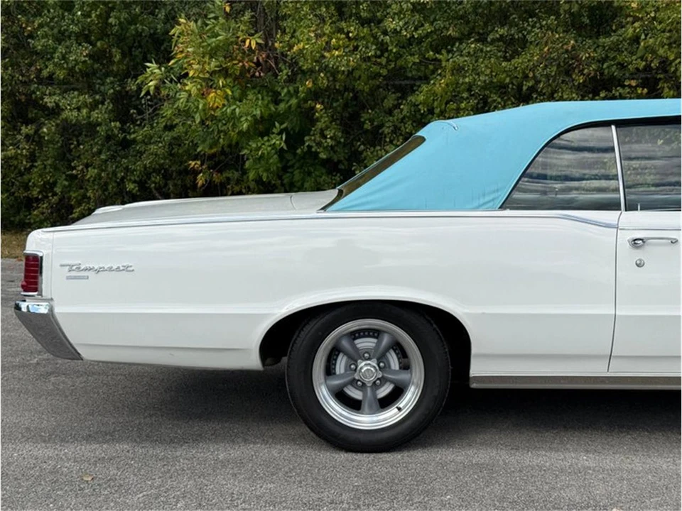 1964 Pontiac GTO 1st Gen - Image 27 of 31