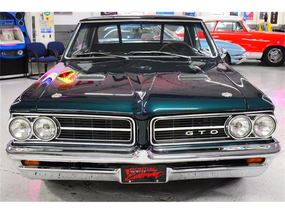1964 Pontiac GTO 1st Gen - Image 26 of 31
