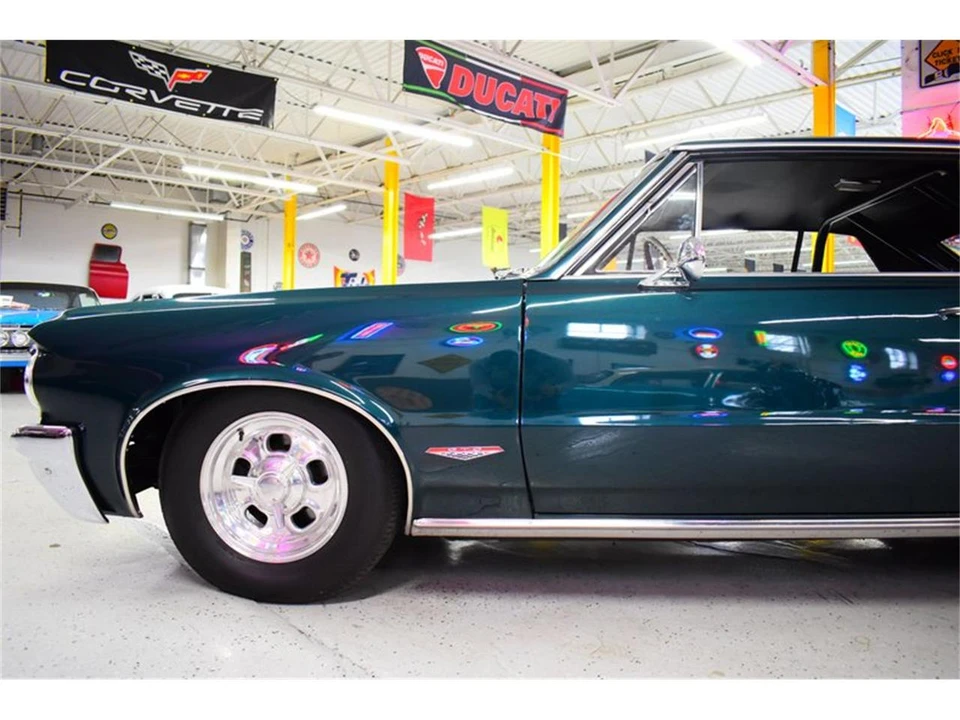 1964 Pontiac GTO 1st Gen - Image 21 of 31