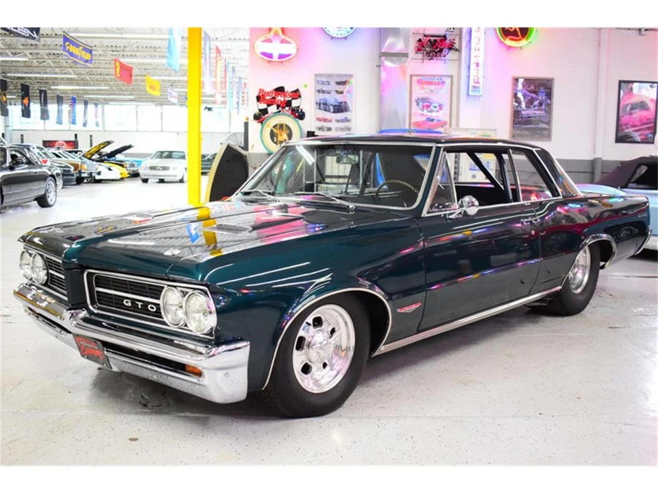 1964 Pontiac GTO 1st Gen - Image 23 of 31