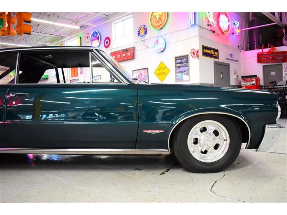 1964 Pontiac GTO 1st Gen - Image 8 of 31