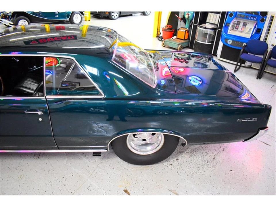 1964 Pontiac GTO 1st Gen - Image 19 of 31