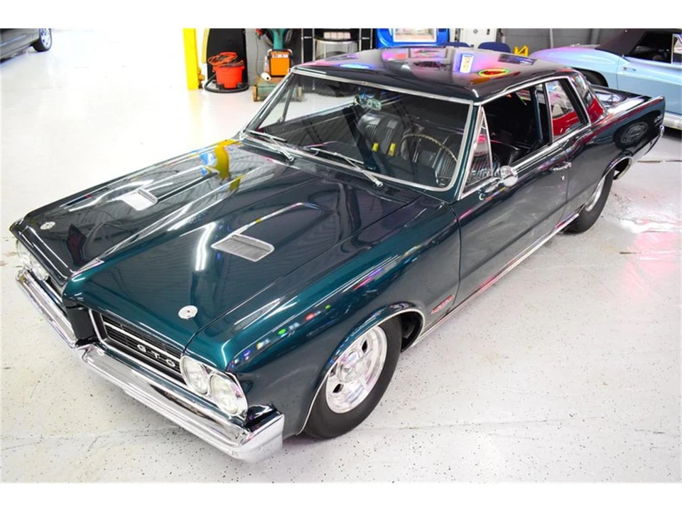 1964 Pontiac GTO 1st Gen - Image 25 of 31
