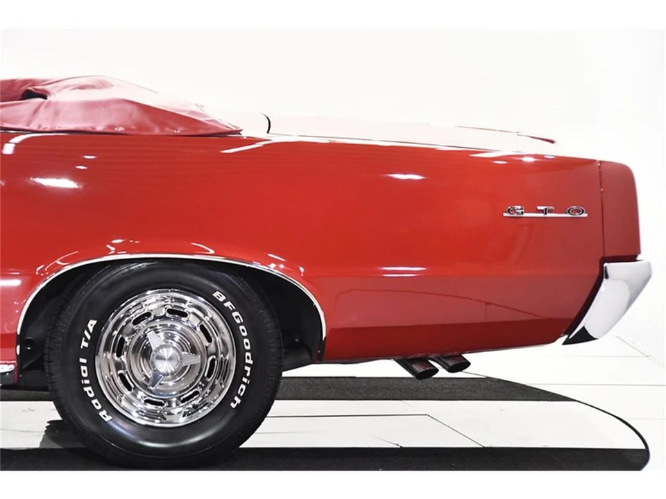 1964 Pontiac GTO 1st Gen - Image 22 of 31