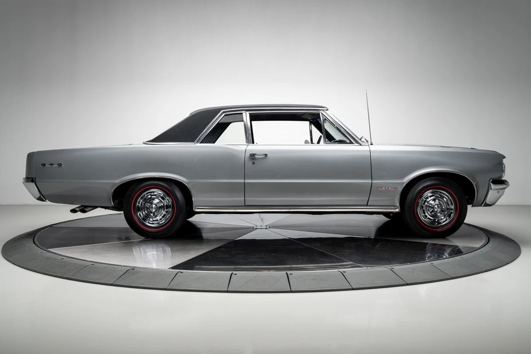 1964 Pontiac GTO 1st Gen - Image 28 of 31